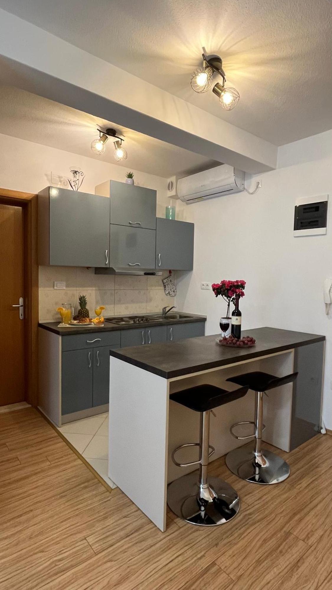 Casa Del Mare Apartment Komarna Ngoại thất bức ảnh