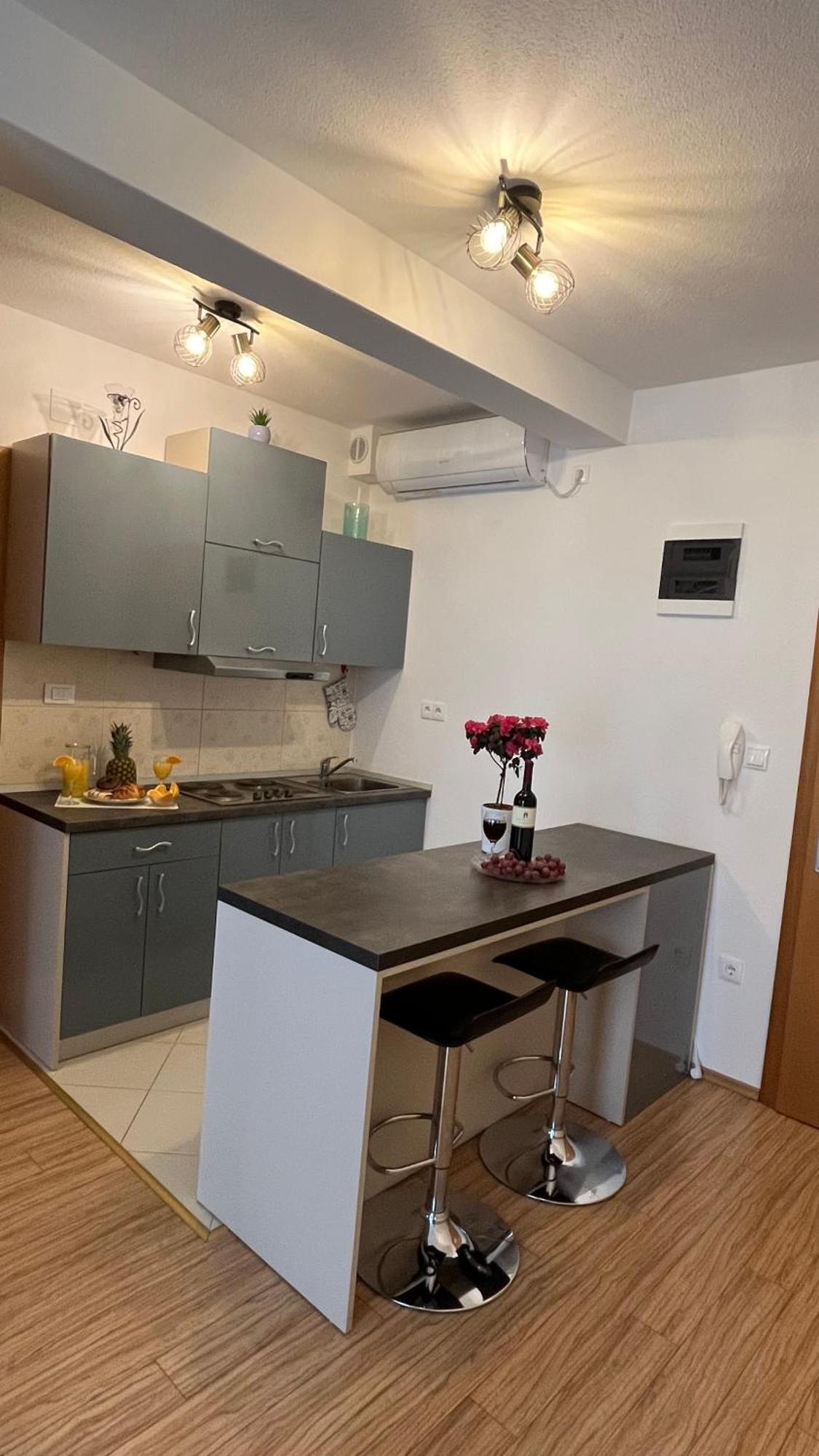 Casa Del Mare Apartment Komarna Ngoại thất bức ảnh